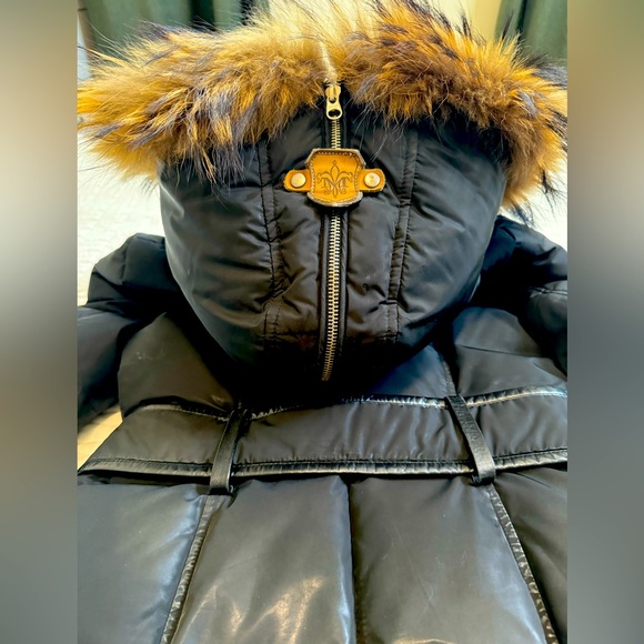 TRISH Powder Touch down coat with natural fur signature Mackage Collar - Picture 7 of 16